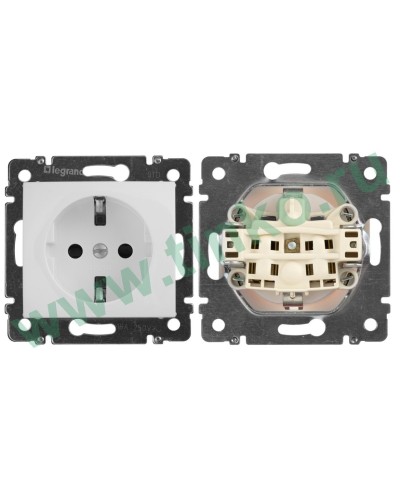 Розетка Valena 2К+3 10/16А, белый (774420). Розетка. LegranD в Благовещенске